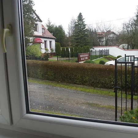 宾馆 扎亚兹德比亚里多姆宾馆