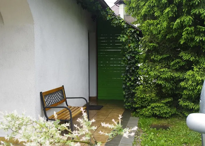 扎亚兹德比亚里多姆宾馆